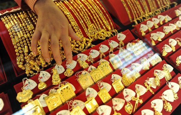 Various gold jewelry at a jewelry shop in Hefei City in eastern China's Anhui Province on Nov. 10, 2009. (AFP/Getty Images)