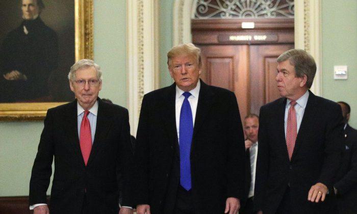 Trump Says GOP Won’t Win With McConnell, Plans to Back MAGA Primary Candidates