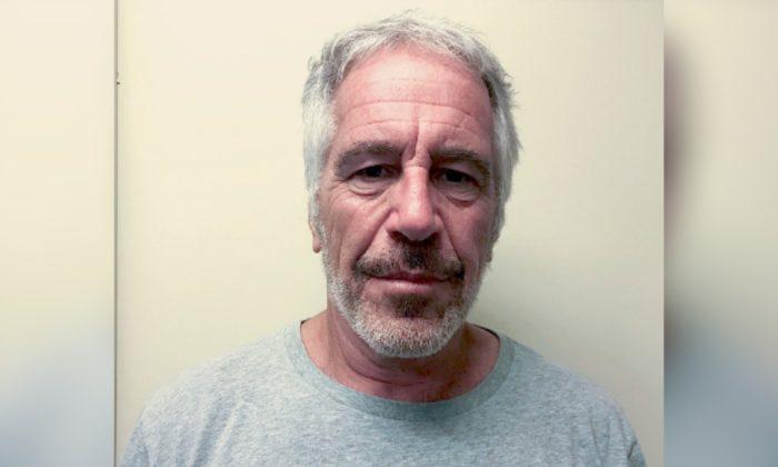 Homicide Detective on New Epstein Autopsy Questions: ‘I Sure Hope They Opened His Stomach’