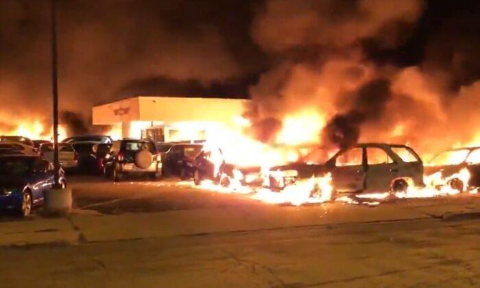 Chaos in Wisconsin City as Rioters Burn Buildings, Attack Police