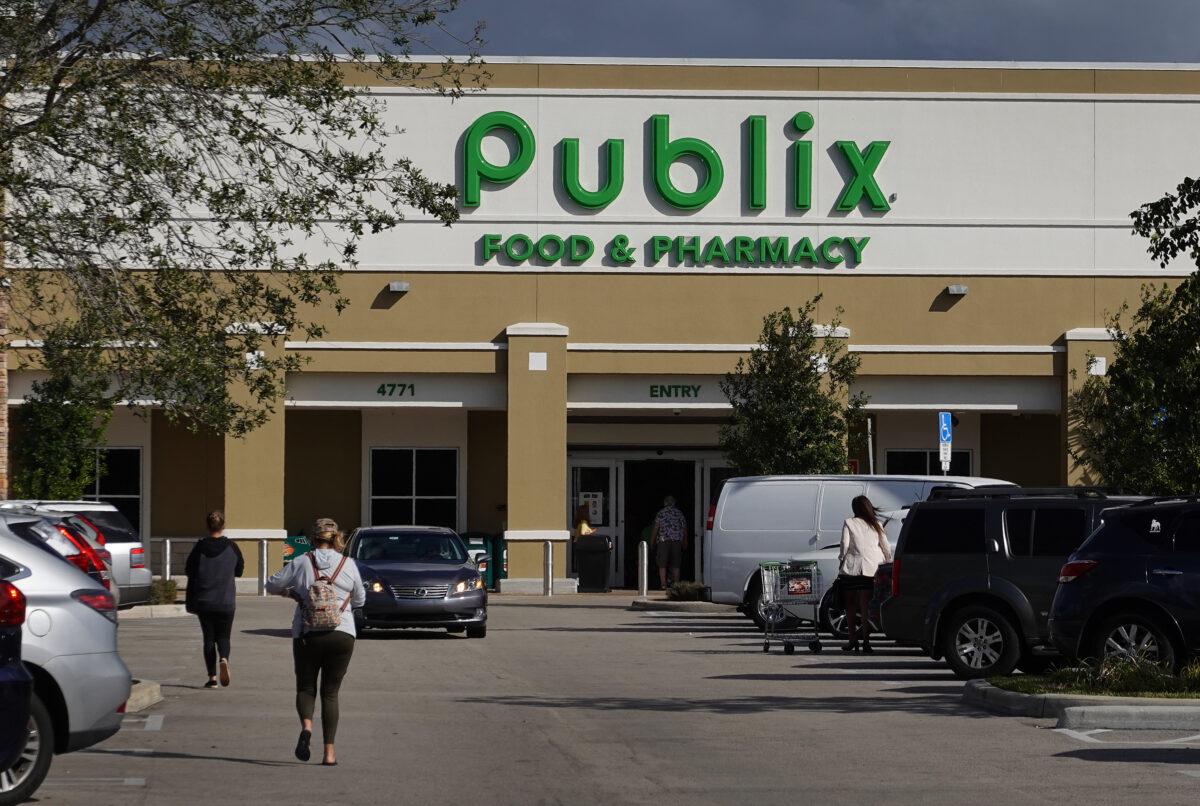 A Publix Food & Pharmacy store where COVID-19 vaccinations are being administered in Delray Beach, Fla., on Jan. 29, 2021. (Joe Raedle/Getty Images)