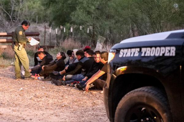 Border Patrol apprehends illegal immigrants at Penitas, Texas, on May 10, 2021. (Charlotte Cuthbertson/The Epoch Times)