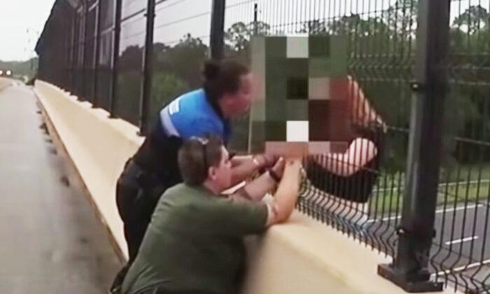 Deputies Save Suicidal 17-Year-Old ﻿﻿After Talking for an Hour as She Hung From Overpass