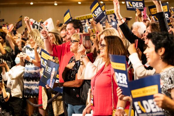 Supporters of Larry Elder attend a gubernatorial recall election night gathering at the Hilton hotel in Costa Mesa, Calif., on Sept. 14, 2021. (John Fredricks/The Epoch Times)