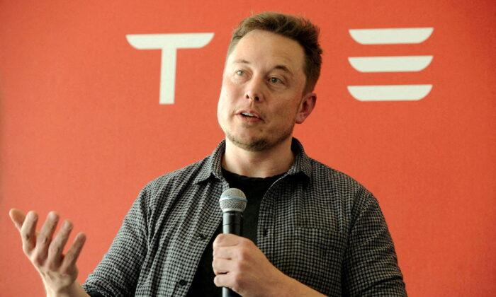 2 Twitter Executives Leave Company Ahead of Elon Musk’s Takeover