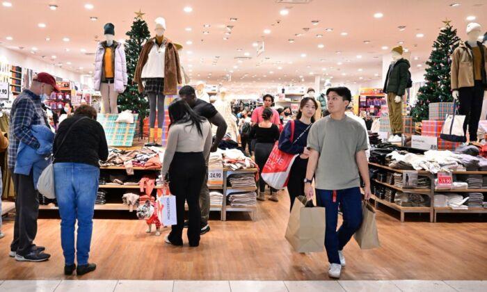 Stores Report Record Number of Thanksgiving Weekend Shoppers