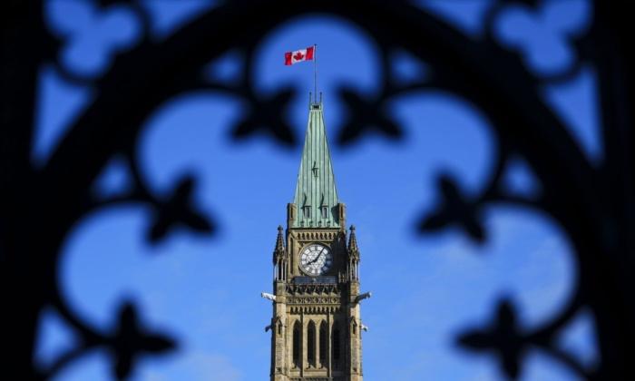 Private Sector Raising Canadians’ Expectation of Faster Government Service, Report Finds