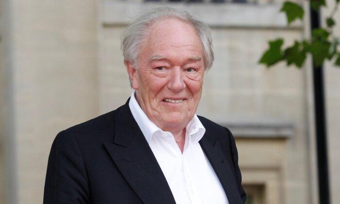 Michael Gambon, Veteran Actor Who Played Dumbledore in ‘Harry Potter’ Films, Dies at Age 82