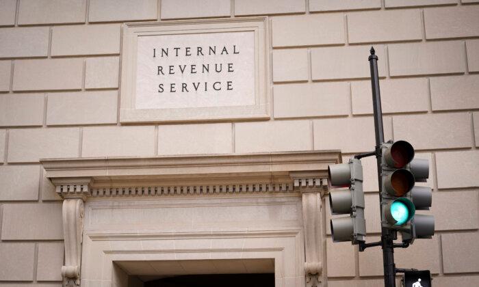 IRS Warns Taxpayers of Penalties Over Questionable Pandemic-era Tax Credits