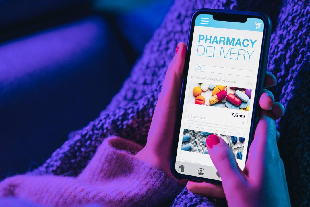 Specialists Warn Against Fragmented Care via Online Pharmacies
