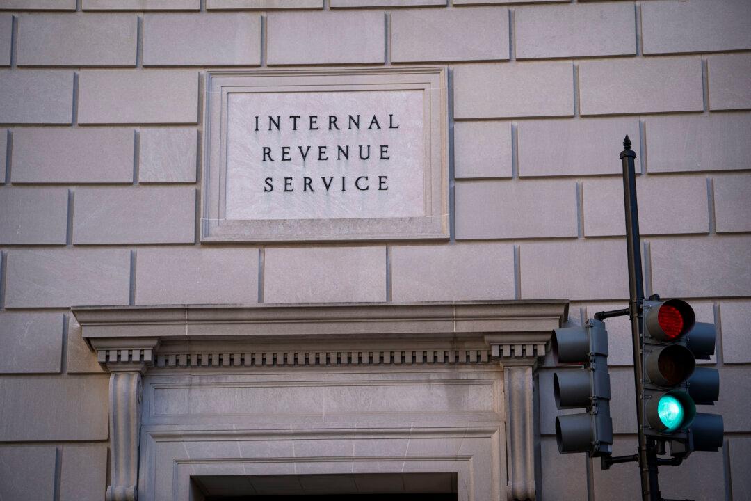 IRS Warns Taxpayers About Bogus Tax Avoidance Schemes Ahead of Filing Deadline