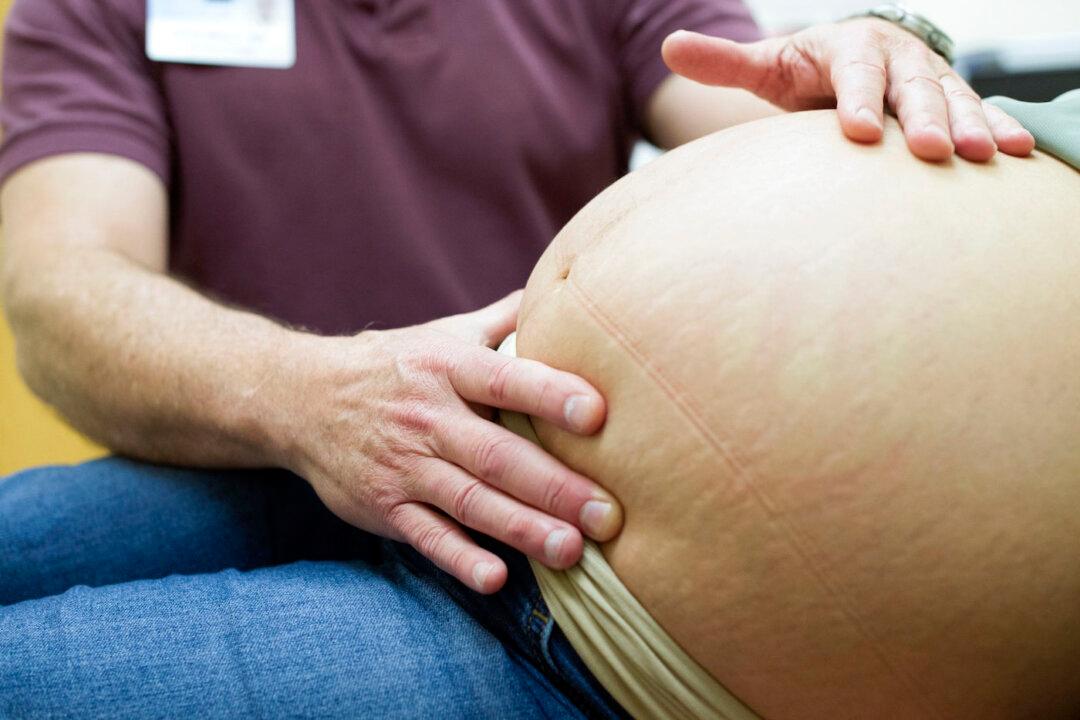 US Birth Rate Drops to Historic Low After Pandemic Baby Surge