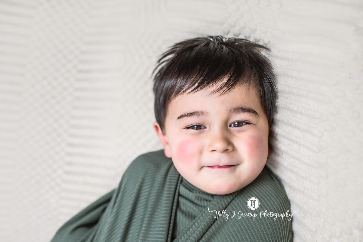 Ms. Greenup says Vincent loved posing for this photoshoot. (Image by <a href="https://www.hollyjgreenup.com/">Holly J Greenup Photography</a>)