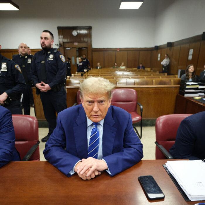 Pictures of Trump Can’t Be Taken Inside Courtroom Any Longer, Court Officer Says