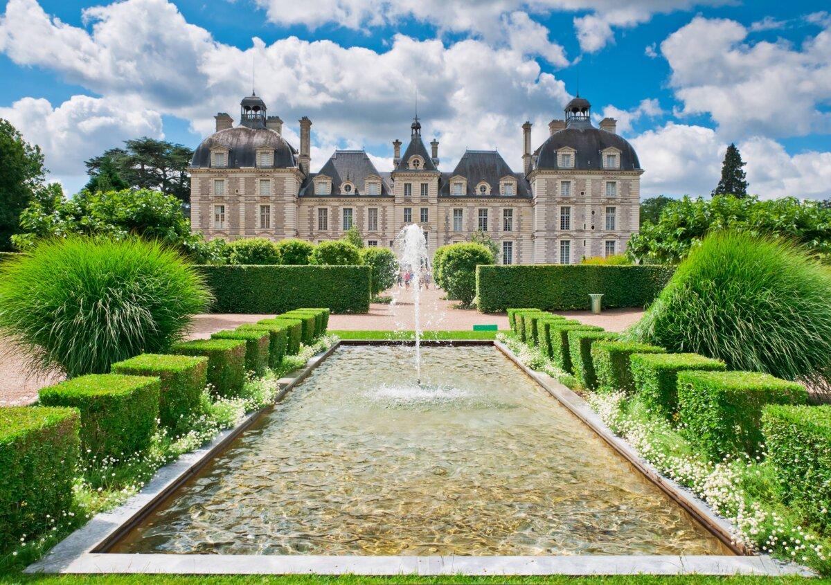 The landscaped gardens that surround the castle feature an overall symmetry that lead to the entrance. Cheverny inspired artists such as Hergé, who used the castle as inspiration in his comic series, “The Adventures of Tintin.” (Alexander Demyanenko/Shutterstock)