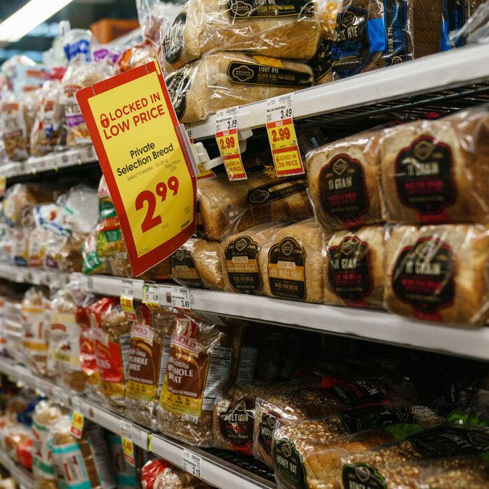 US Shoppers Buy Less Bread in Bad News for Farmers