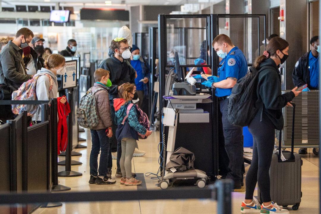Traveling This Year? Here’s What You Need to Know About TSA PreCheck, CLEAR Plus and Global Entry