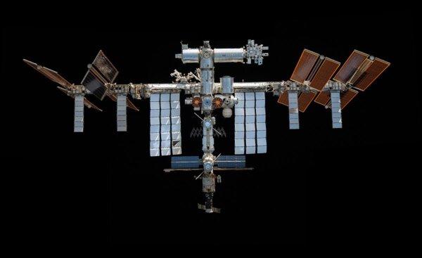 SpaceX Dragon Cargo Craft Undocks From the ISS